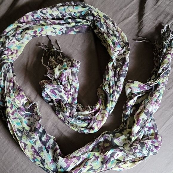 Patterned Scarf   - Picture 1 of 2